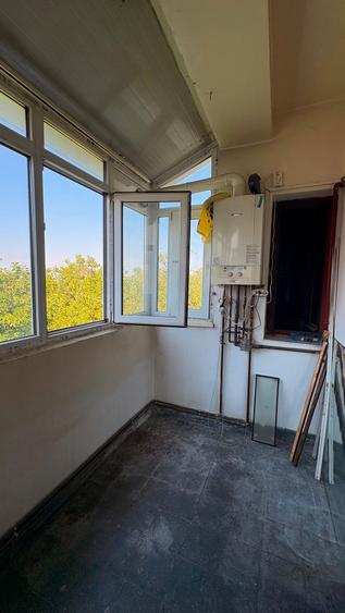 3 cam Piata Alba Iulia strada Valeriu Braniste, CENTRALA PROPRIE, etaj 4 - 3