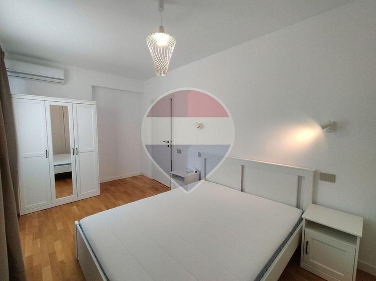 Apartament cu 2 camere decomandat, mobilat în Dacia