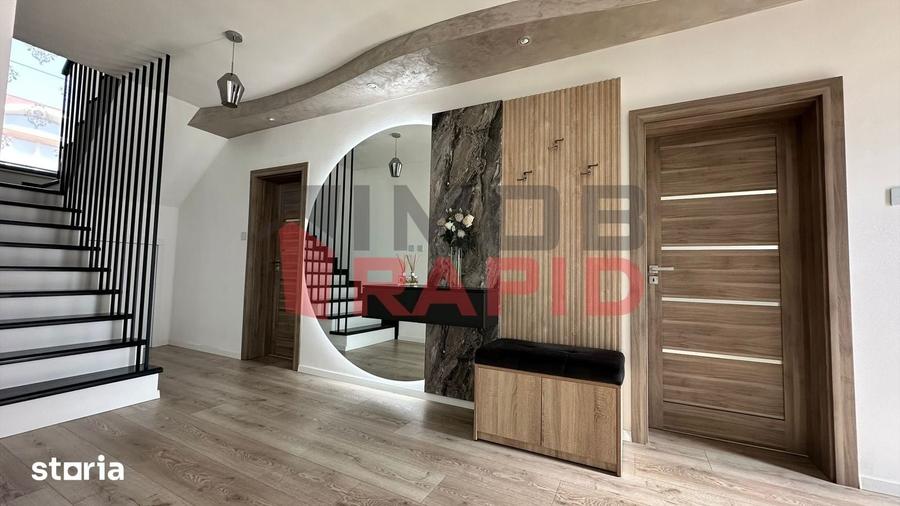 Casă cu 5 camere cu Teren 700 Mp în Central