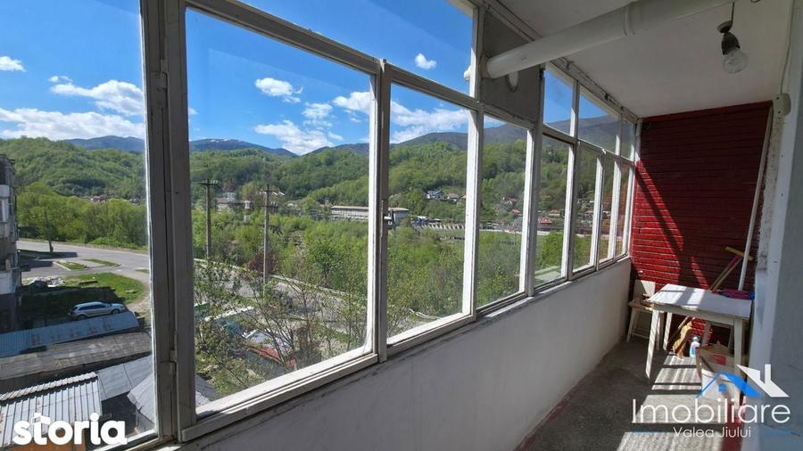 Apartament 2 camere - Lupeni | Intre spital si Lidl | Etaj 4/10 - 10
