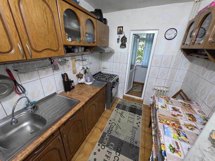Apartament 2 camere complet mobilat si utilat Loc de parcare - Etaj 1 - Zona linistita - 4
