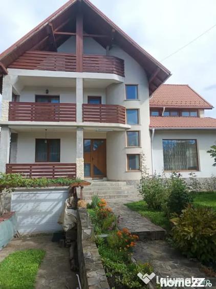 Casă cu 5 camere cu Teren 698 Mp în Albert
