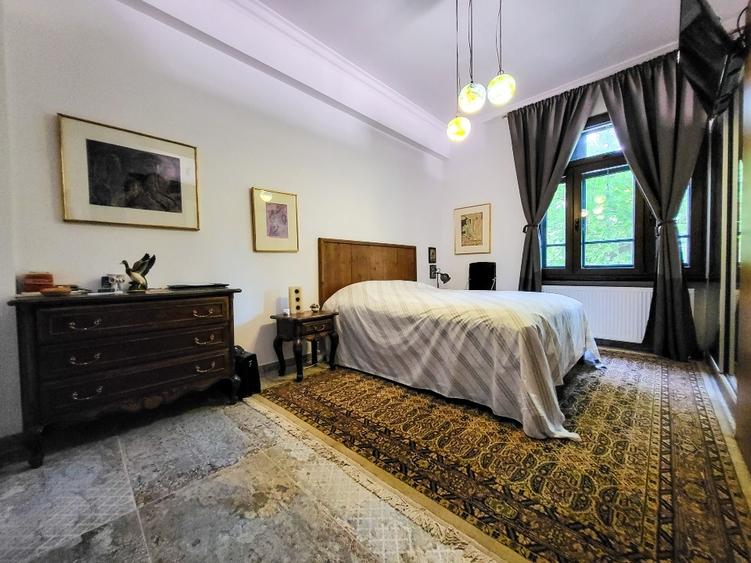 Apt 155mp in cladire monument istoric - Bd. Dacia - 12