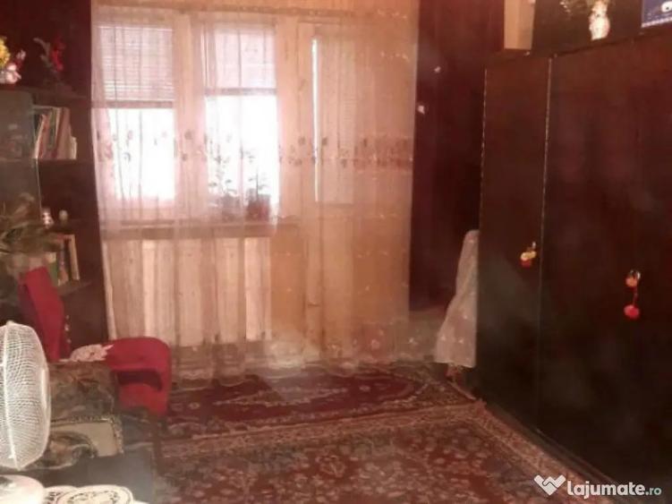 Apartament 3 camere, ultra central, Bals - 6