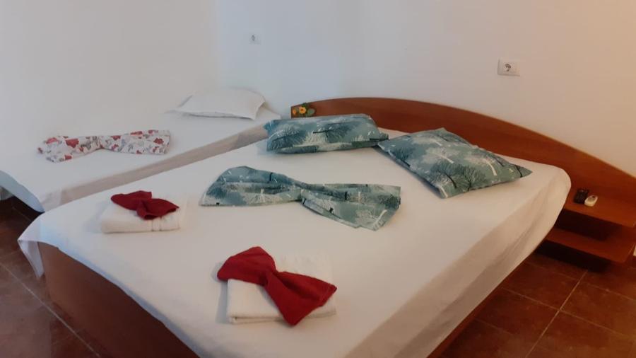 Vila/Pensiune Mamaia-Sat , zona Scoica /Acceptam  si schimb - 5