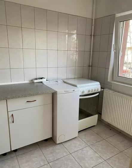 Garsoniera decomandata de inchiriat - Drumul Sarii, 13 Septembrie - 9