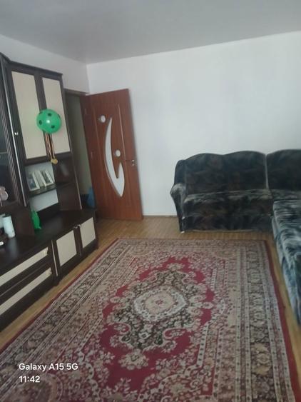 Inchiriez apartament 2 camere ,baie ,bucatarie, hol. - 5