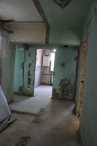 Persoana fizica, vand apartament cu 3 camere decomandat Str. Gloriei, Roman la 10 min de Piata Smirodava - 4
