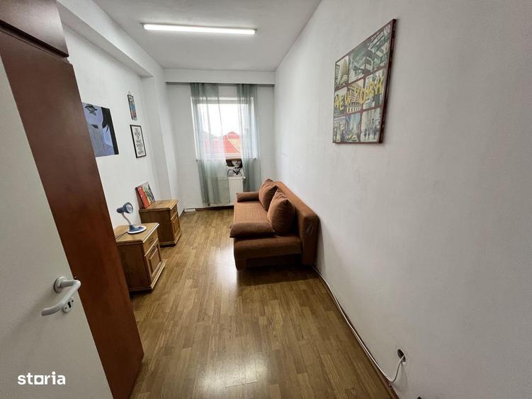 INCHIRIEZ apartament 3 camere,renovat,zona Calea Poplacii - 2