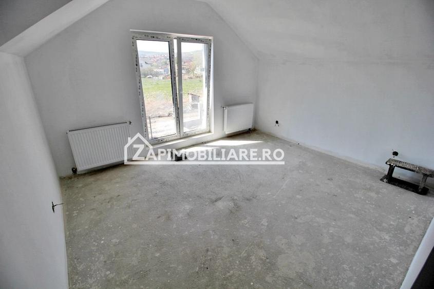 Casa 4 camere  120 mp,480 mp teren 0% comision - 24