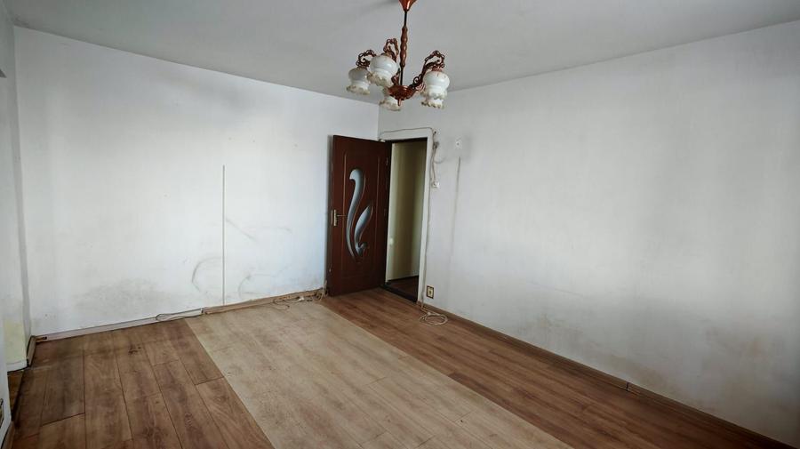 Apartament 2 camere,parter,semidecomandat,zona Coca Cola - 8