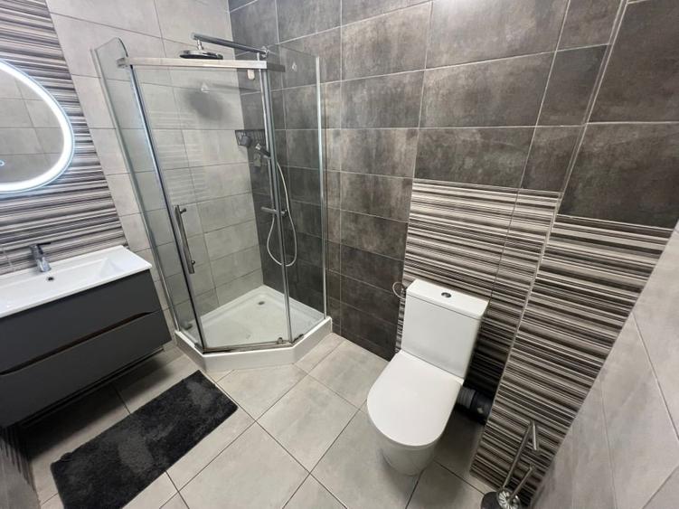 Proprietar particular vând apartament 3 camere, complet mobilat și utilat - 3