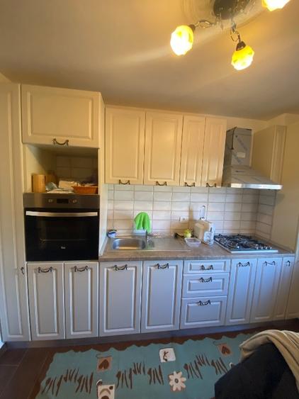 Mioritei 21. Apart. mobilat 2 camere semidecomandate etaj 1 - 5