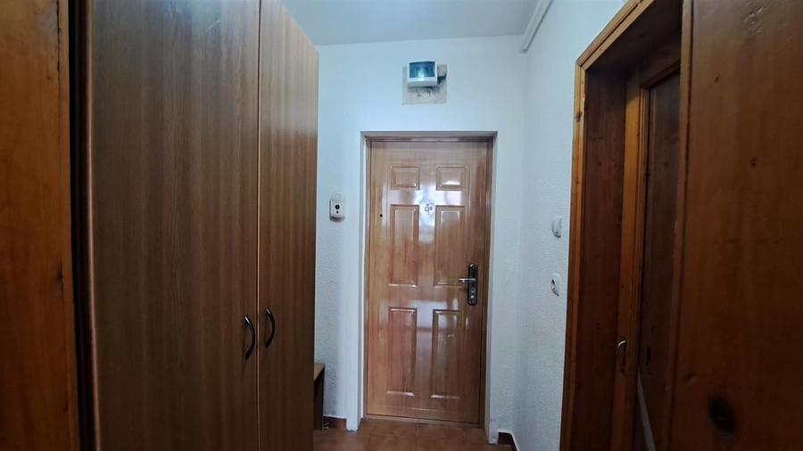 Garsoniera mobilata si utilata zona Calea Bucuresti - 9