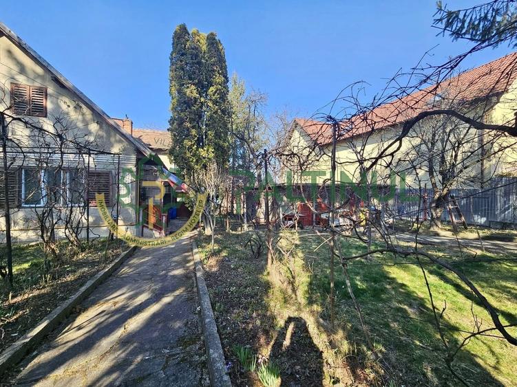Casă de vânzare în zona Trei Stejari, Sibiu, teren generos 900 mp - 2