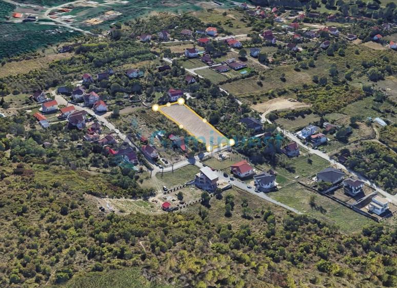 Teren intravilan de vanzare in Oradea 3000 mp zona de vile Facliei - 1