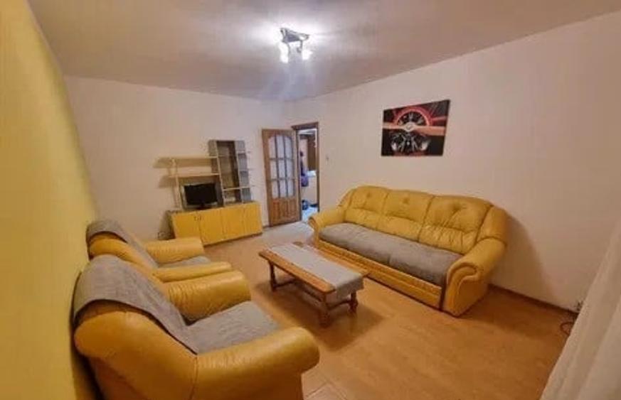 Apartament cu 2 camere, decomandat, zona Nicolina - 2