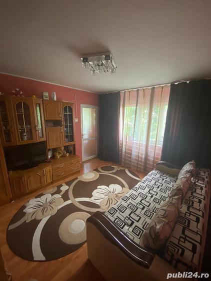 De vanzare ! Persoana fizica vand apartament 2 camere , zona micro 39 b - 1