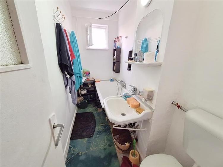 Apartament 2 camere, cu centrala, zona Scolii 16 - 6