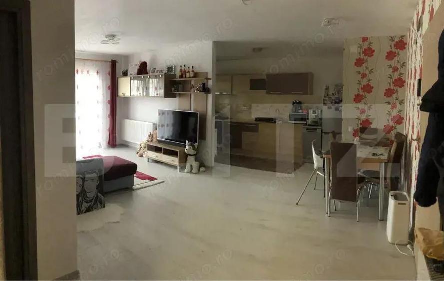 Apartament de vanzare cu 2 camere, 57 mp utili , 12 mp balcon , zona Unirii - 8