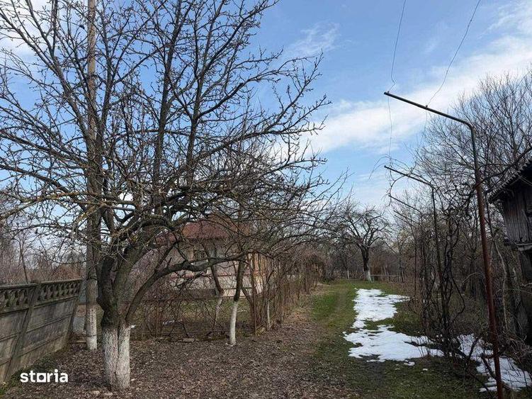 Casa batraneasca de vanzare - 1
