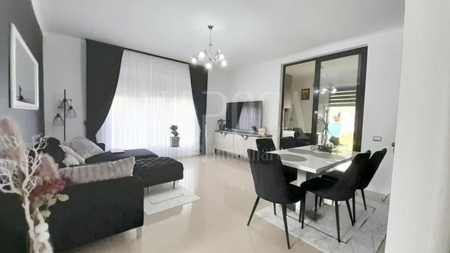 Casa 3 camere de vanzare in Sanmartin - 1