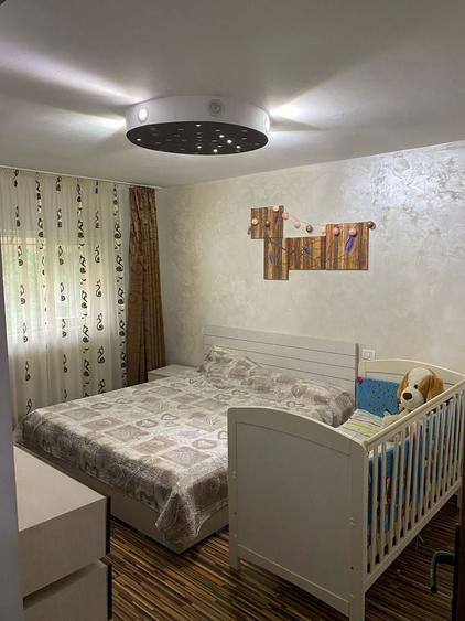 Inchiriez apartament 3 camere - 7