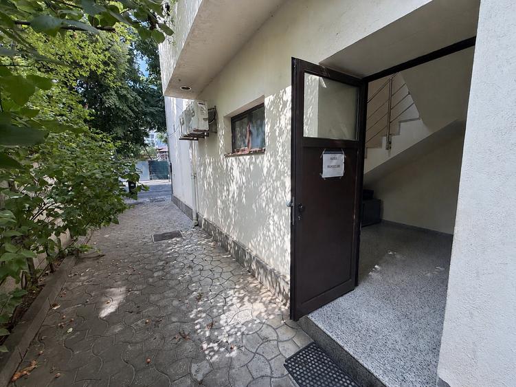 Birou, de 139 mp, în Tei