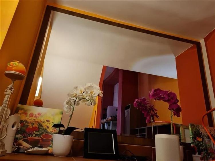 Proprietate cu terase, in ambientul Centrului Istoric .- . Piata Sfatului, Braso - 11