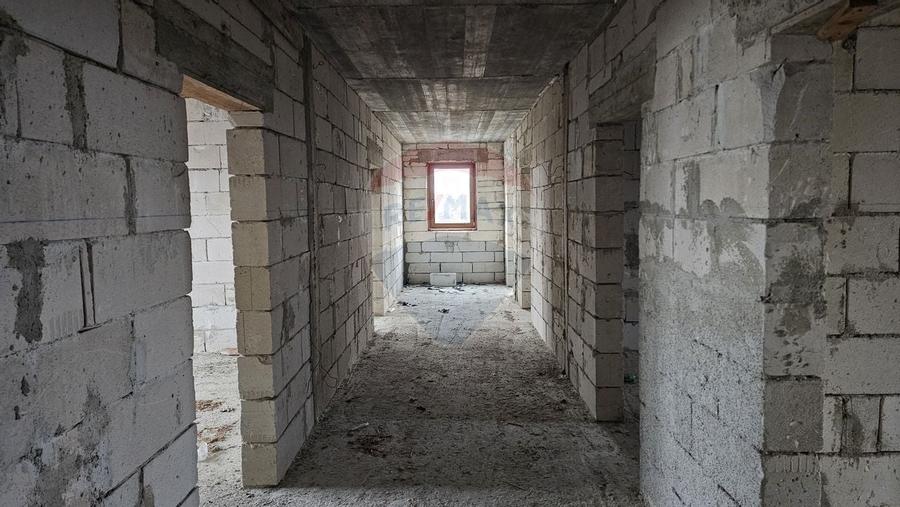 Casă / Vilă cu 12 camere, teren intravilan de 2869mp în Siminicea, SV - 18