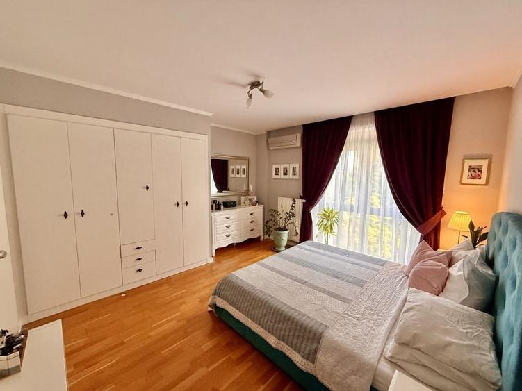 Apartament cu 3 camere în Sud