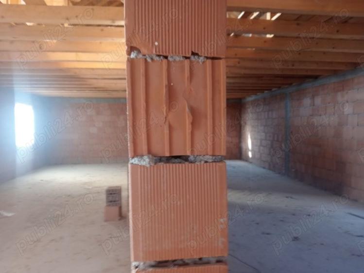 Casă cu 4 camere în Bozioru