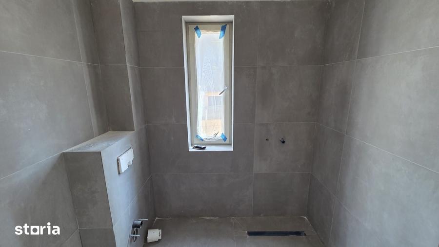 Casă cu 5 camere cu Teren 250 Mp în Bucium