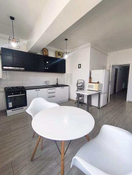 Apartament cu 2 camere decomandat în Arcu