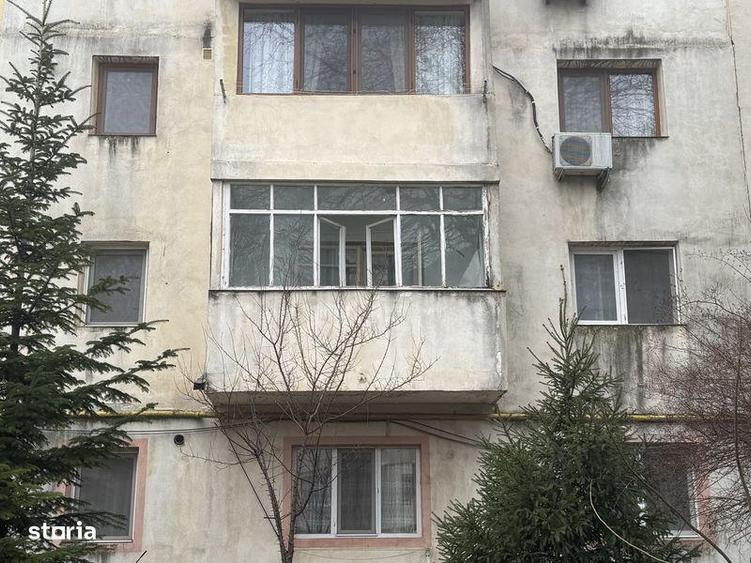 Vand apartament 2 camere semidecomandat - 1