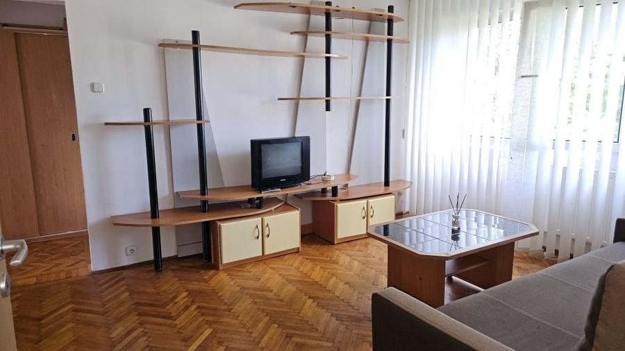 Apartament cu 2 camere decomandat în Astra