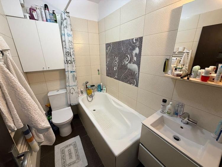 Apartament cu 3 camere decomandat, mobilat în Fundeni