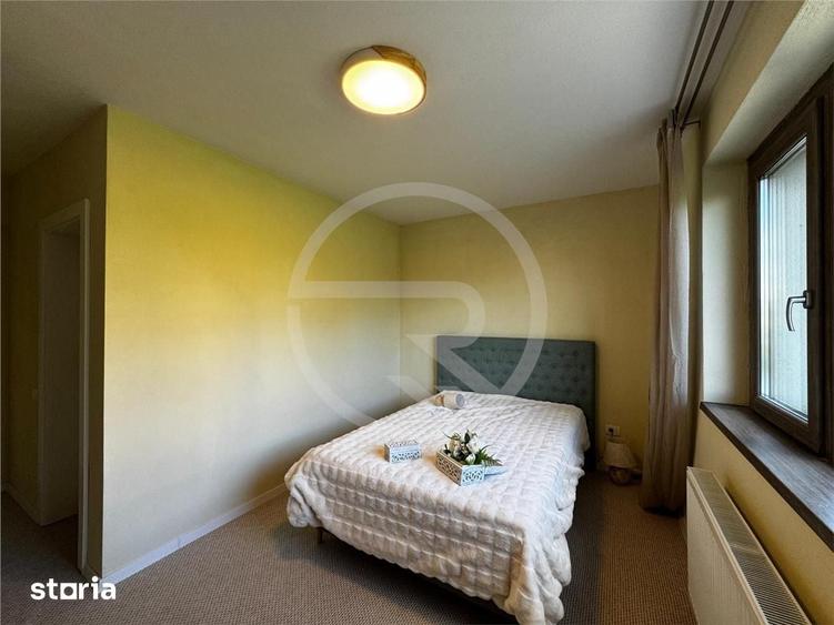 Apartament cu 3 camere semidecomandat în Borhanci