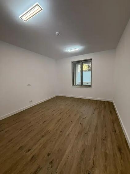 Apartament cu 3 camere semidecomandat în Armeneasca