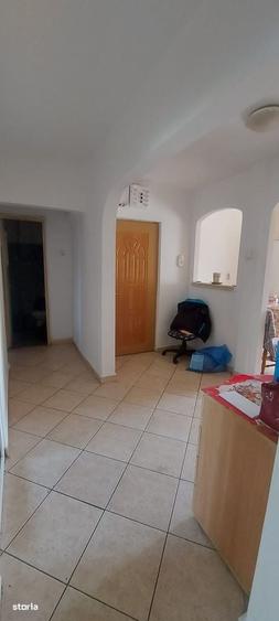 Apartament cu 4 camere decomandat în Inel II