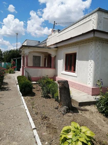 Casă cu 3 camere în Barcea