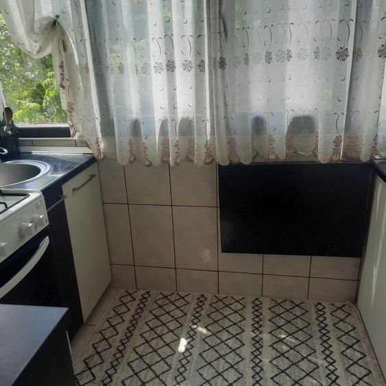 Apartament cu 2 camere decomandat în 1 Mai
