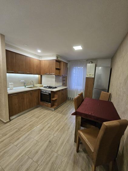 Apartament cu 2 camere decomandat în Tudor