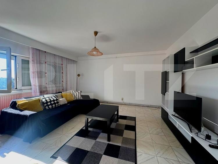 Apartament cu 3 camere semidecomandat, mobilat în Mehala