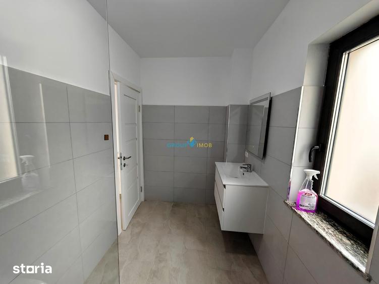 Casă cu 4 camere cu Teren 427 Mp în Republicii