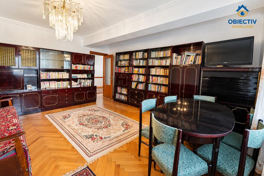 Apartament cu 3 camere decomandat în Central