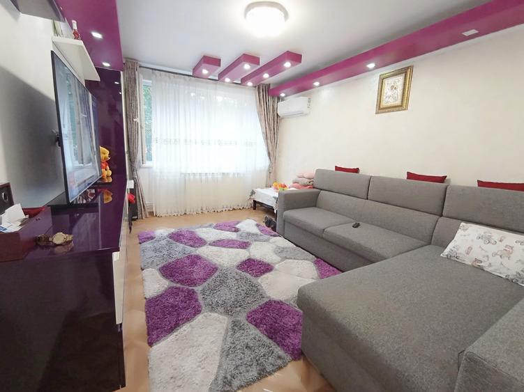 Apartament cu 2 camere decomandat în Podu Roș