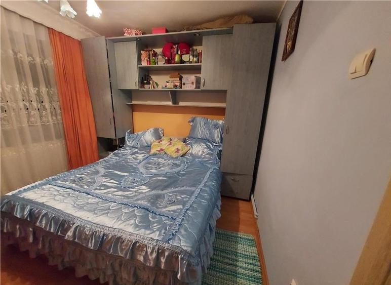 Apartament cu 3 camere decomandat în Vidin-Progresul