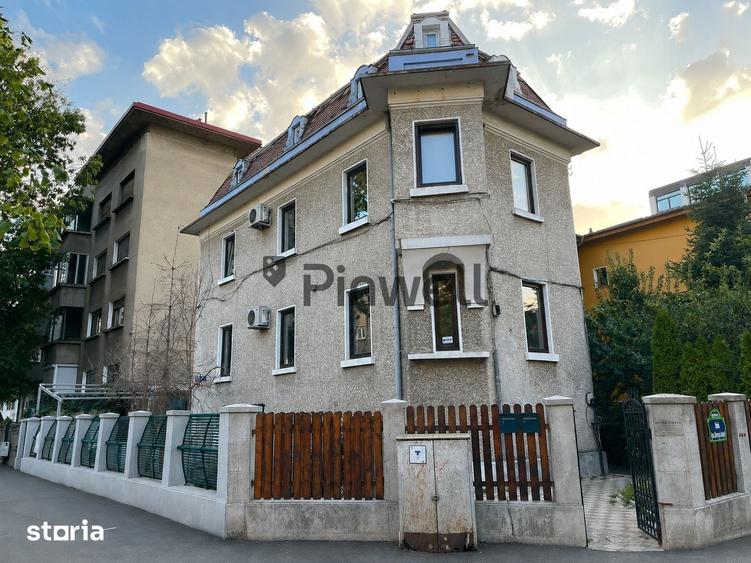Apartament cu 4 camere în Primăverii