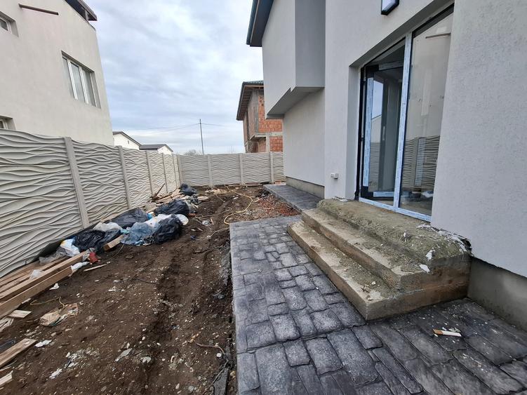 Casă individuală cu 4 camere cu Canalizare în Prelungirea Ghencea